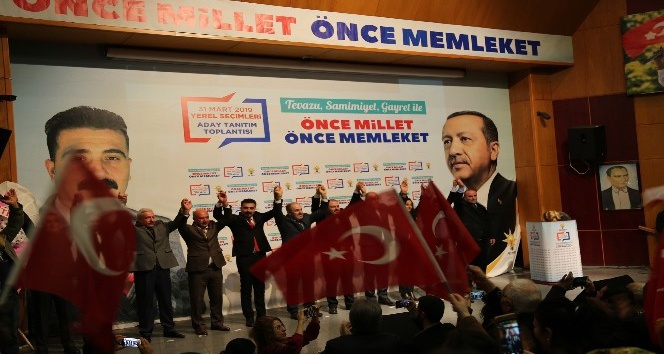 AK Parti, Tunceli’de başkan adaylarını tanıttı