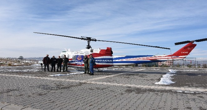 Kırşehir’de, jandarma ve polis ekiplerinin katıldığı helikopter destekli trafik denetimi yapıldı