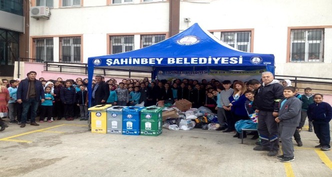 Şahinbey Belediyesi çocuklara geri dönüşümü öğretiyor