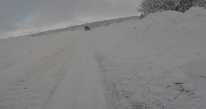 Kardan kapan yol tekrar ulaşıma açıldı
