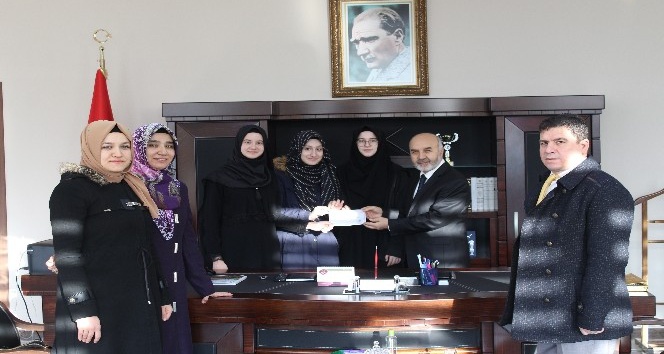 Öğrenciler Yemen için 3 bin 935 TL para topladı