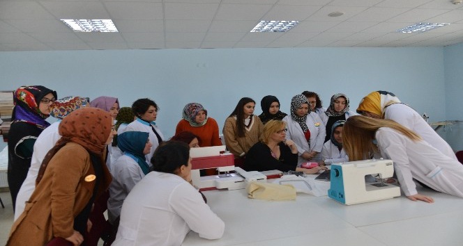 Melikgazi Belediyesi’nde Mel-Mek öğretmenlerine Hizmet İçi Eğitim Semineri