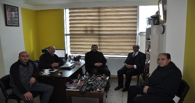 AK Parti Kars Belediye Başkan adayı Erdoğdu’dan  İHA’ya ziyaret