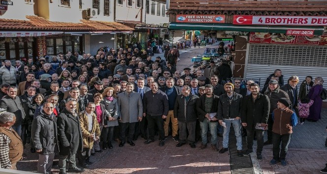CHP Kuşadası Belediye Başkan Adayı Ömer Günel esnafla buluştu