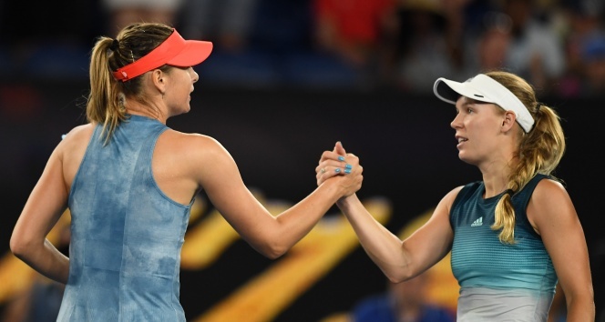 Maria Sharapova, son şampiyon Wozniacki’yi eledi