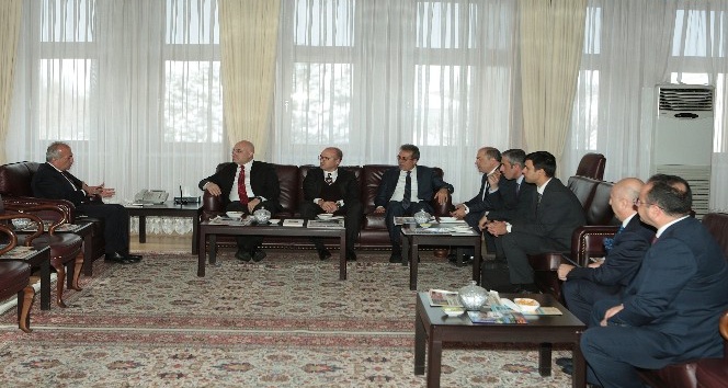 Halkbank Genel Müdürü Osman Arslan’dan Rektör Çomaklı’ya ziyaret