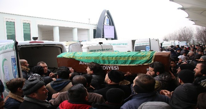 Yangında ölen iki Suriyeli Karşıyaka’da defnedildi