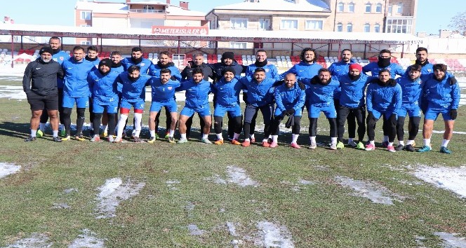 Nevşehir Belediyespor, Yomraspor hazırlıklarını sürdürüyor