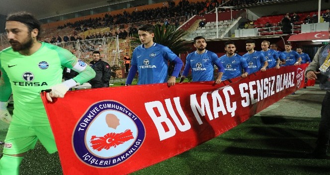 Spor Toto 1. Lig: Adana Demirspor: 0 - Kardemir Karabükspor: 0 (İlk yarı sonucu)