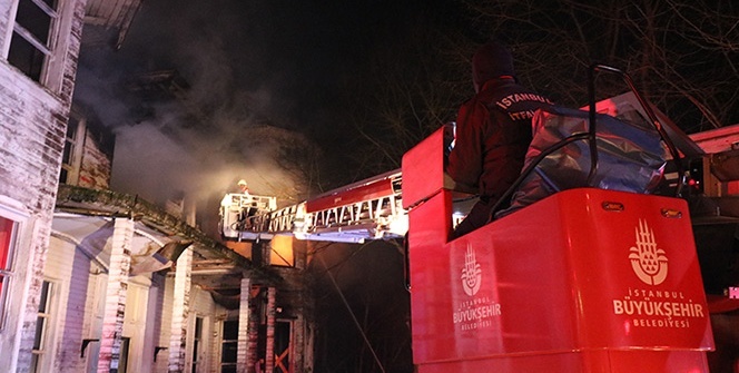 Beykoz'da film seti olarak kullanılan metruk bina yandı