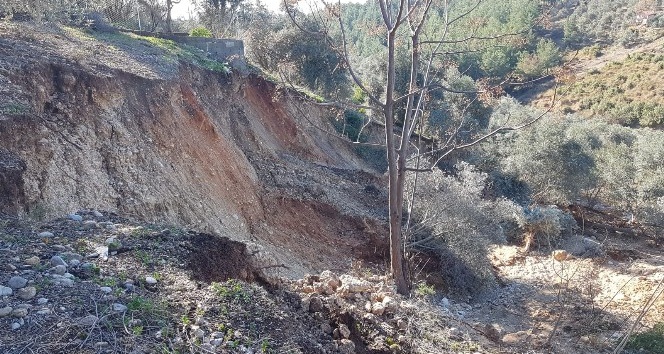 Heyelan yüzünden ölüm korkusu ile yaşıyorlar