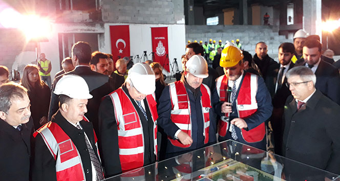 Dışişleri Bakanı Çavuşoğlu, Başkan Uysal ile BM Gençlik Merkezi inşaatını inceledi