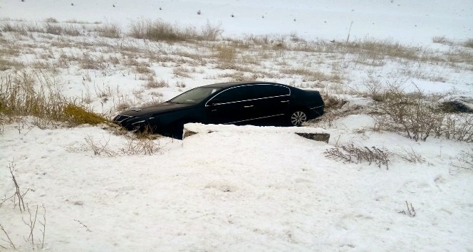 Sorgun’da otomobil şarampole uçtu: 3 yaralı