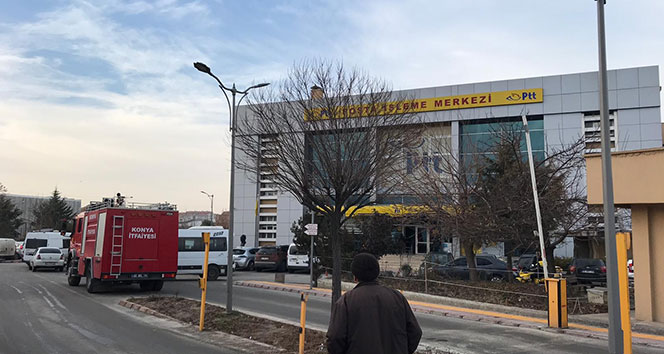 Konya’da PTT merkezinde içinde güç kaynağı olan koli patladı