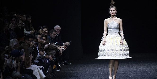 Paris Haute Couture Moda Haftası'nda kreasyonlar baş döndürdü