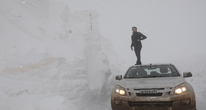Kato Dağında kar kalınlığı 8 metreyi aştı, ekipler zirveye ulaştı