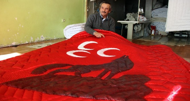 Bozkurt figürlü yorgana yoğun ilgi