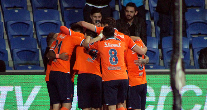 Başakşehir, Kasımpaşa&#039;yı 2 golle geçti
