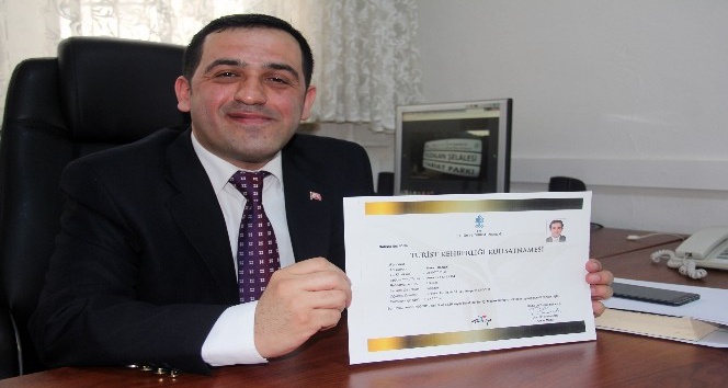 Giresun’un tek ruhsatlı turist rehberi sayılarının artmasını istiyor