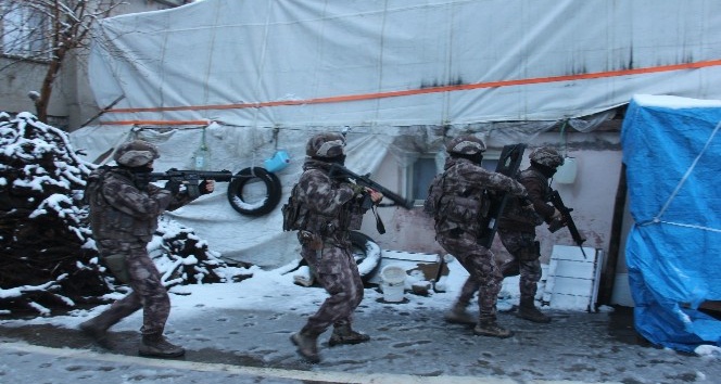 Şırnak’ta PKK/KCK’nın kadın yapılanmasına operasyon: 22 gözaltı