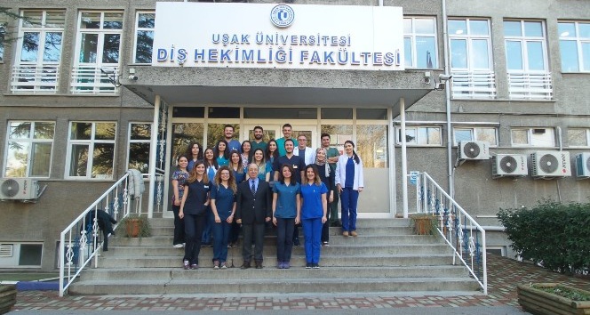 Uşak Üniversitesi Diş Hekimliği Fakültesine 18 yeni doktor