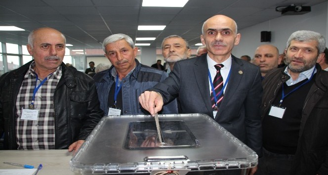 Giresun Ziraat Odası’nda Nurittin Karan güven tazeledi