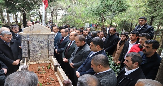 Ahmet Kerse mezarı başında dualarla anıldı