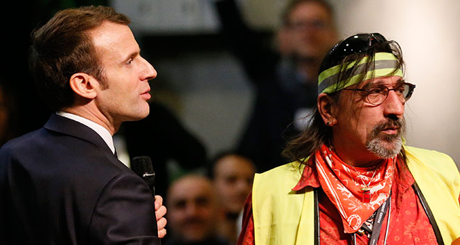 Macron: &#039;Ben de bir Sarı Yelekliyim&#039;