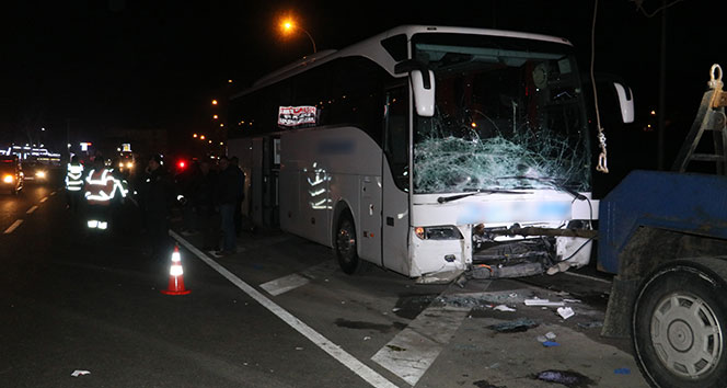 Adana'da feci kaza: 3 ölü, 2 yaralı