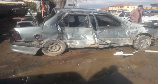 Yozgat’ta tır ile otomobil çarpıştı: 4 yaralı