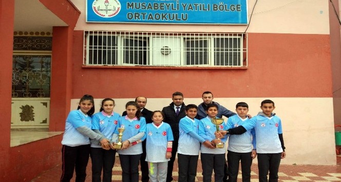 Musabeylili Öğrenciler Dart’ta birinci oldu
