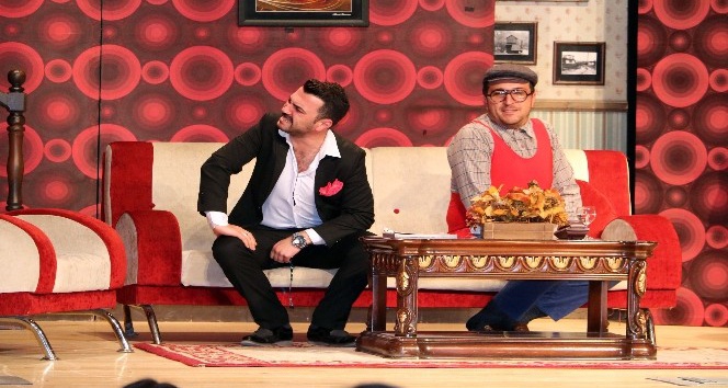 Yozgat’ta şehit yakınları için tiyatro oyunu sergilendi