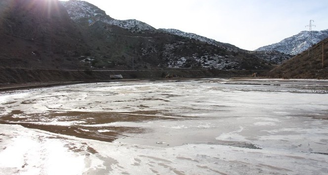 Oltu’da soğuk hava etkili olmaya başladı