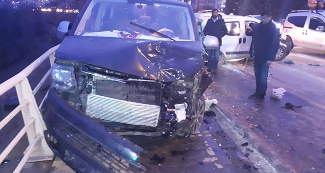 Karabük&#039;te zincirleme trafik kazası: 1 yaralı