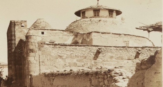 Cacabey Medresesi’nin 1914 tarihli fotoğrafı ortaya çıktı