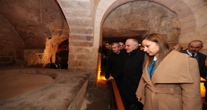Kızılay Genel Başkanı Kınık, Milli Mücadele müzesini gezdi