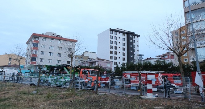 Çekmeköy’de helikopter enkaz çalışmaları devam ediyor