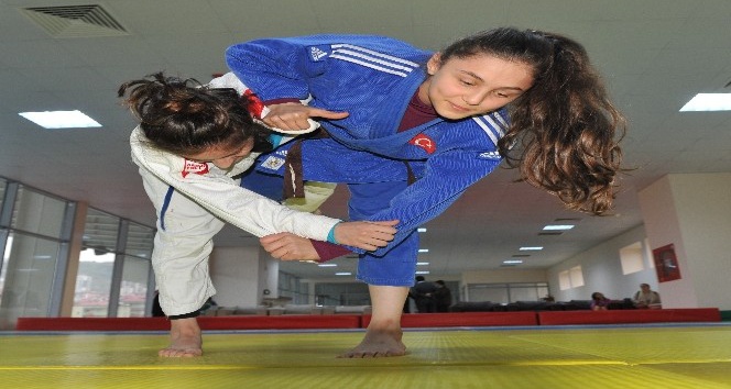 Trabzon’da açılan judo kurslarına ilgi sürekli artıyor