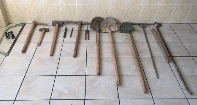 Arkeolojik sit alanında kaçak kazı yaparken yakalandılar: 4 gözaltı