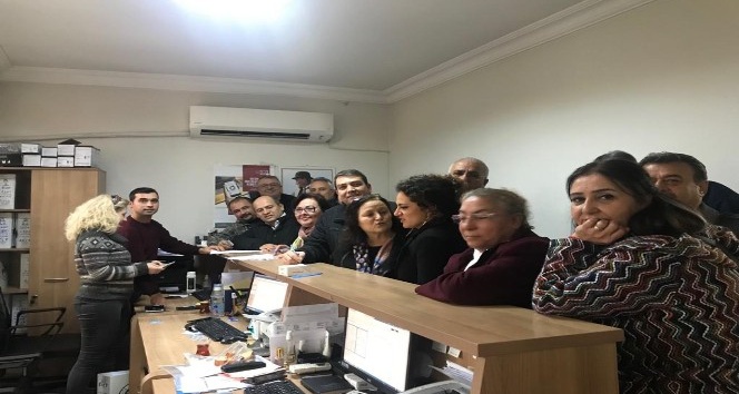 Edremit CHP’den 15 meclis üyesi aday adaylığını geri çekti