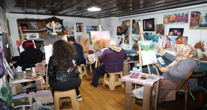 Çivitçioğlu Medresesi Sanat Merkezinde geleneksel sanatlara yolculuk