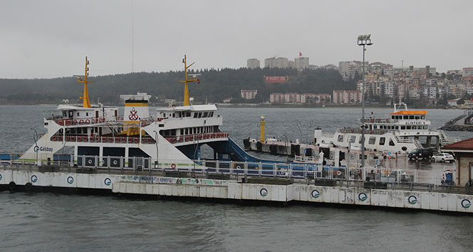 Bozcaada feribot seferleri iptal edildi