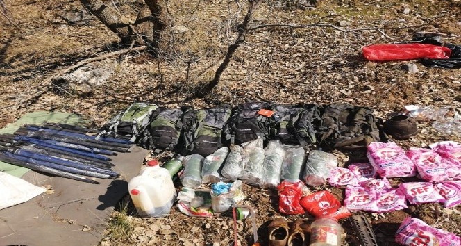 Şırnak’ta, teröristlerin kullandığı 3 sığınak imha edildi