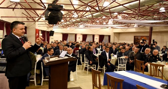 Bakan Pakdemirli: “Türkiye’nin 18 milyar dolara yaklaşan ihracatı, 12 milyar dolar da ithalatı var”