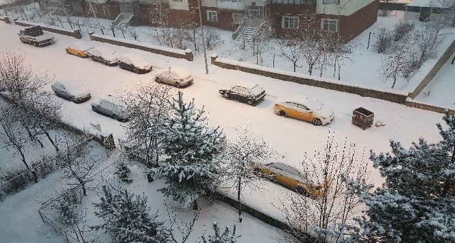 Doğu Anadolu’da kar yağışı: 300 köy ve mahalle yolu kapandı