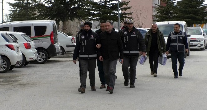 Yozgat’ta FETÖ operasyonunda 5 tutuklama