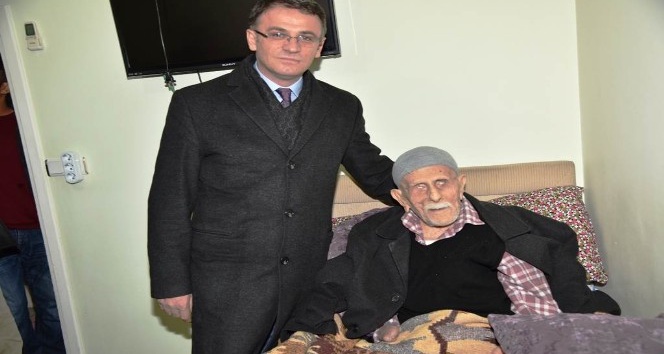 Patlamada dünyasını kararttı