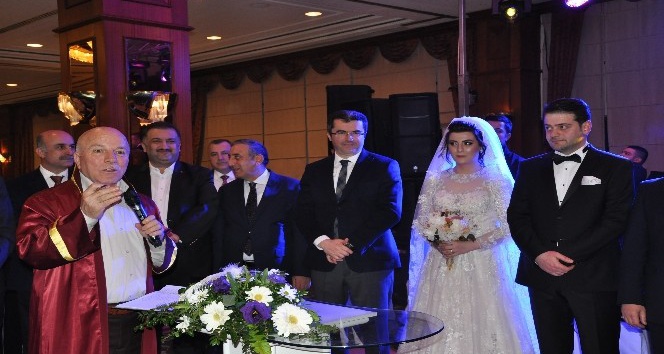 Oral ailesinin mutlu günü