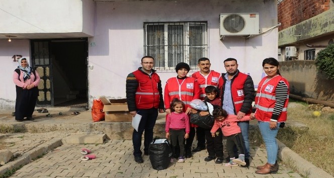Türk Kızılayı’ndan ihtiyaç sahibi ailelere yardım