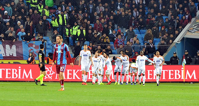 Trabzonspor&#039;a evinde büyük şok!